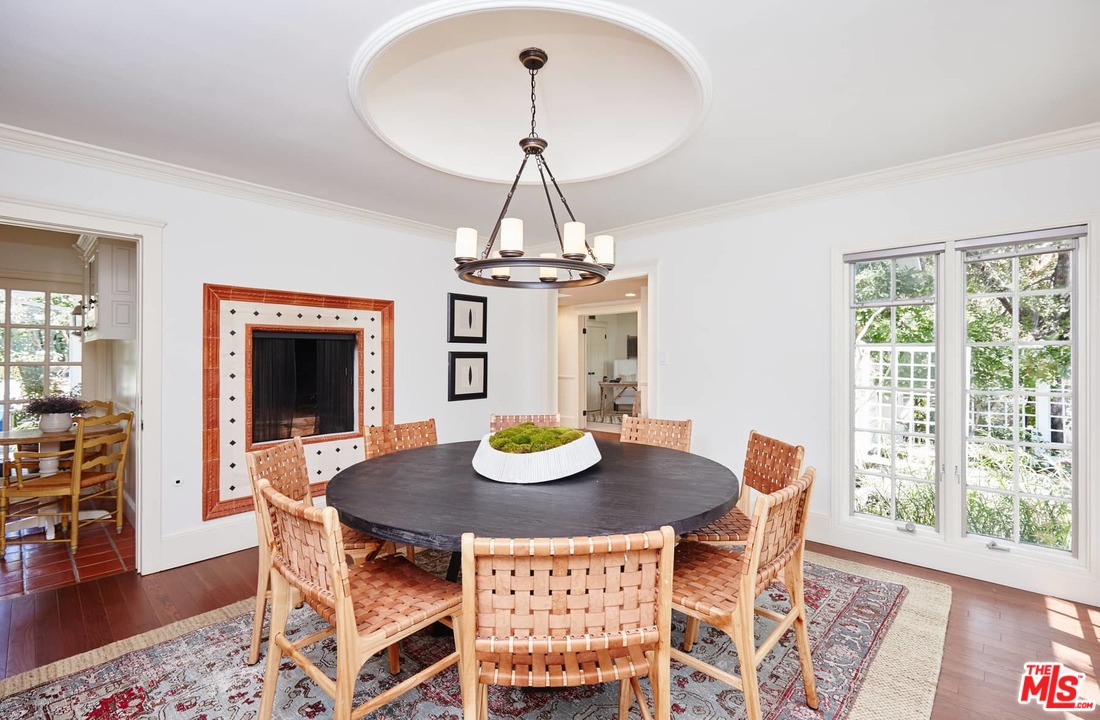 4001 Mandeville Canyon Road Los Angeles, CA 90049 - Photo 11 of 35