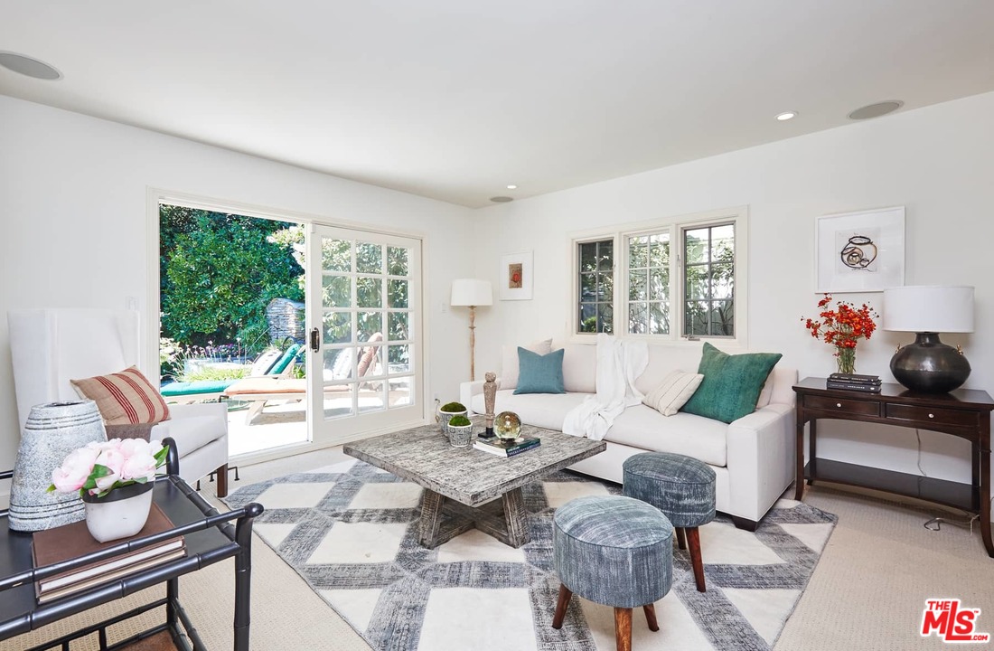4001 Mandeville Canyon Road Los Angeles, CA 90049 - Photo 20 of 35