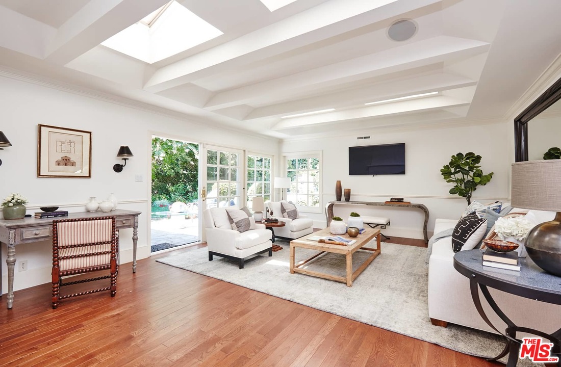 4001 Mandeville Canyon Road Los Angeles, CA 90049 - Photo 6 of 35