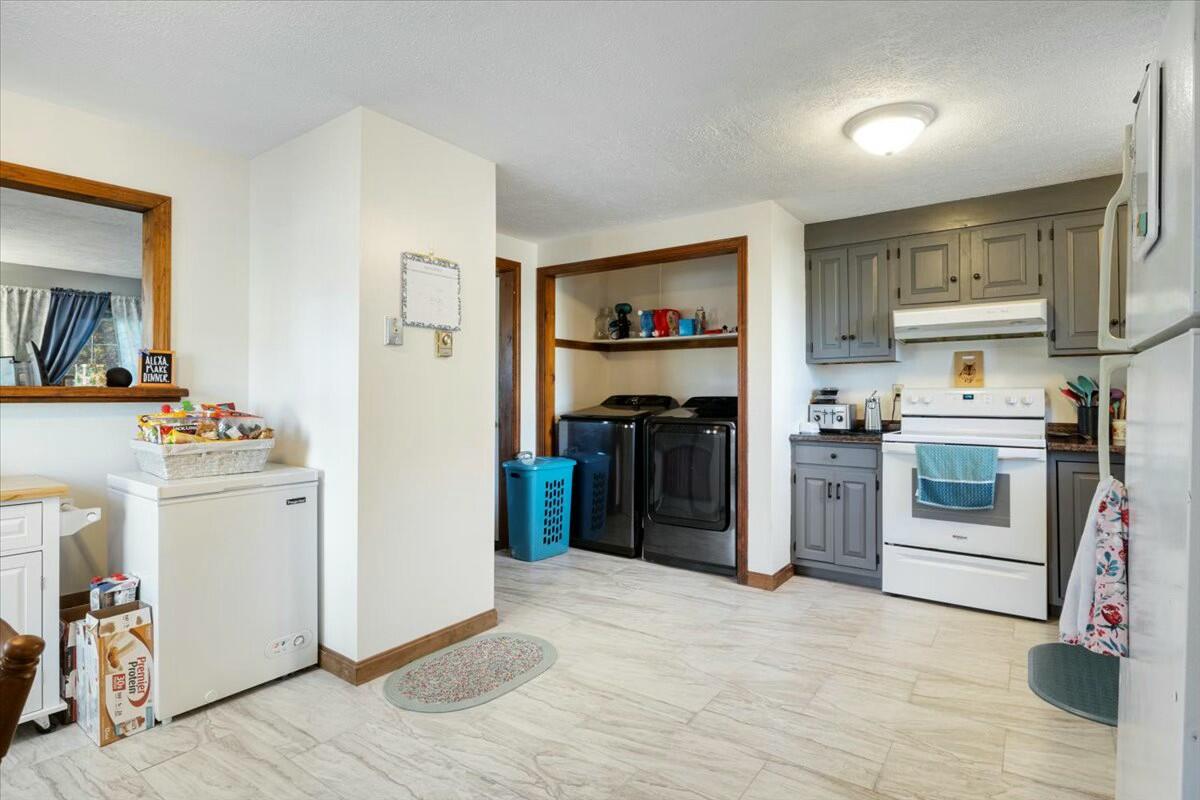 673 Main Street Springvale, ME 04083 - Photo 5 of 41 tempImageK9Nge8