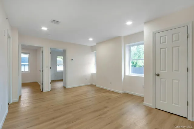 $2,595 | 70 Van Ness Street, Newburgh, NY 12550