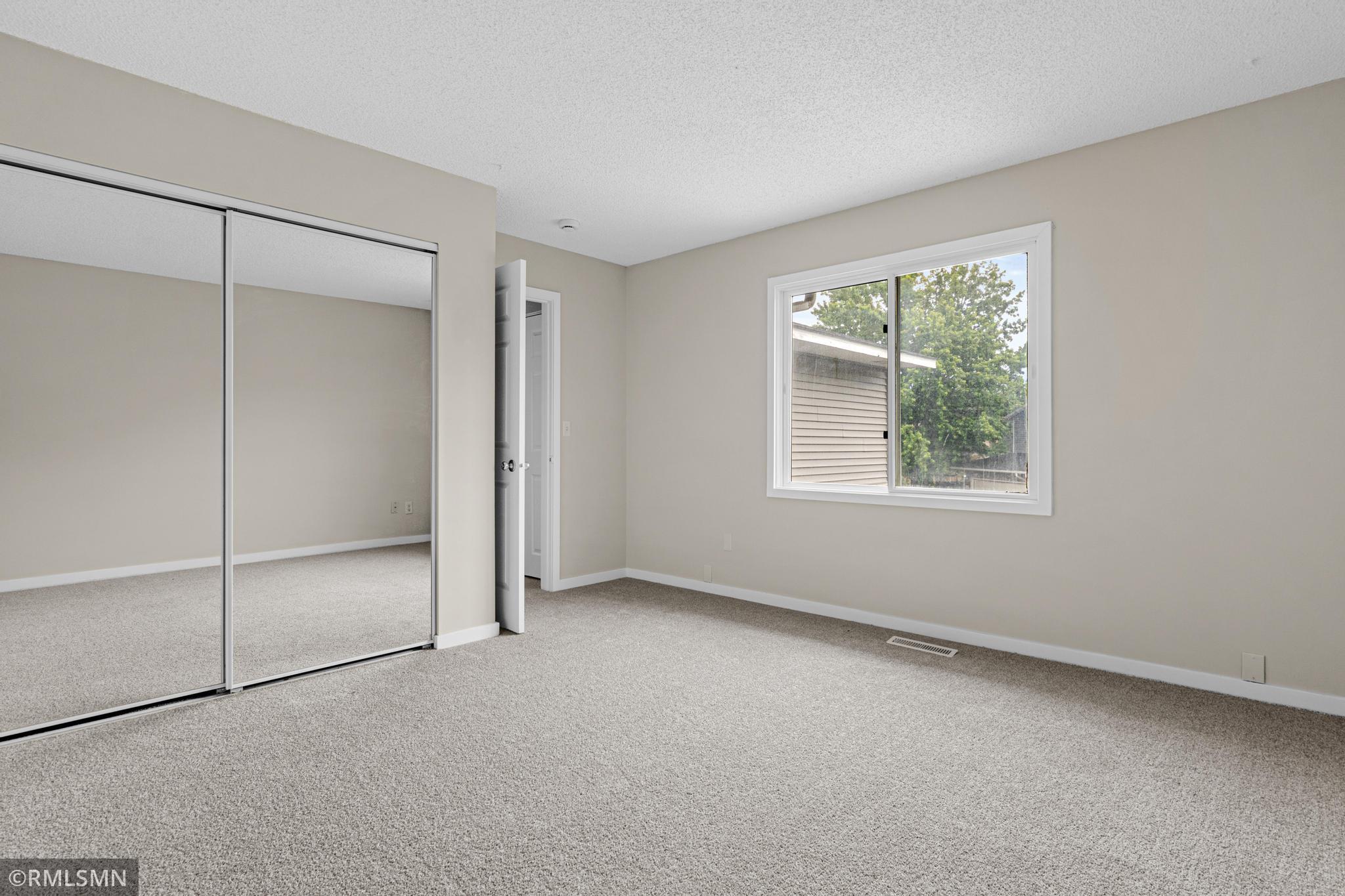 7654 Dunmore Road Woodbury, MN 55125 - Photo 28 of 35