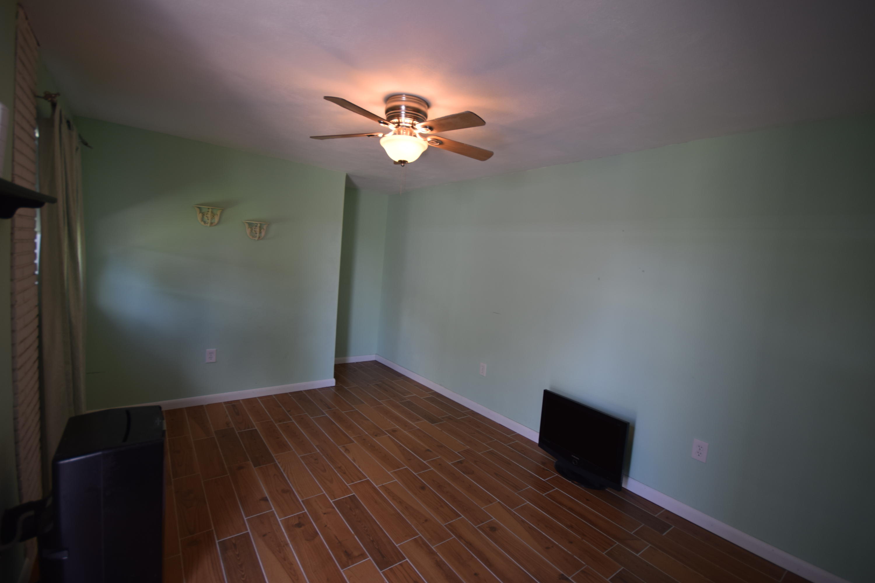 340 Northeast 24th Street Boca Raton, FL 33431 - Photo 7 of 19 DSC_1012
