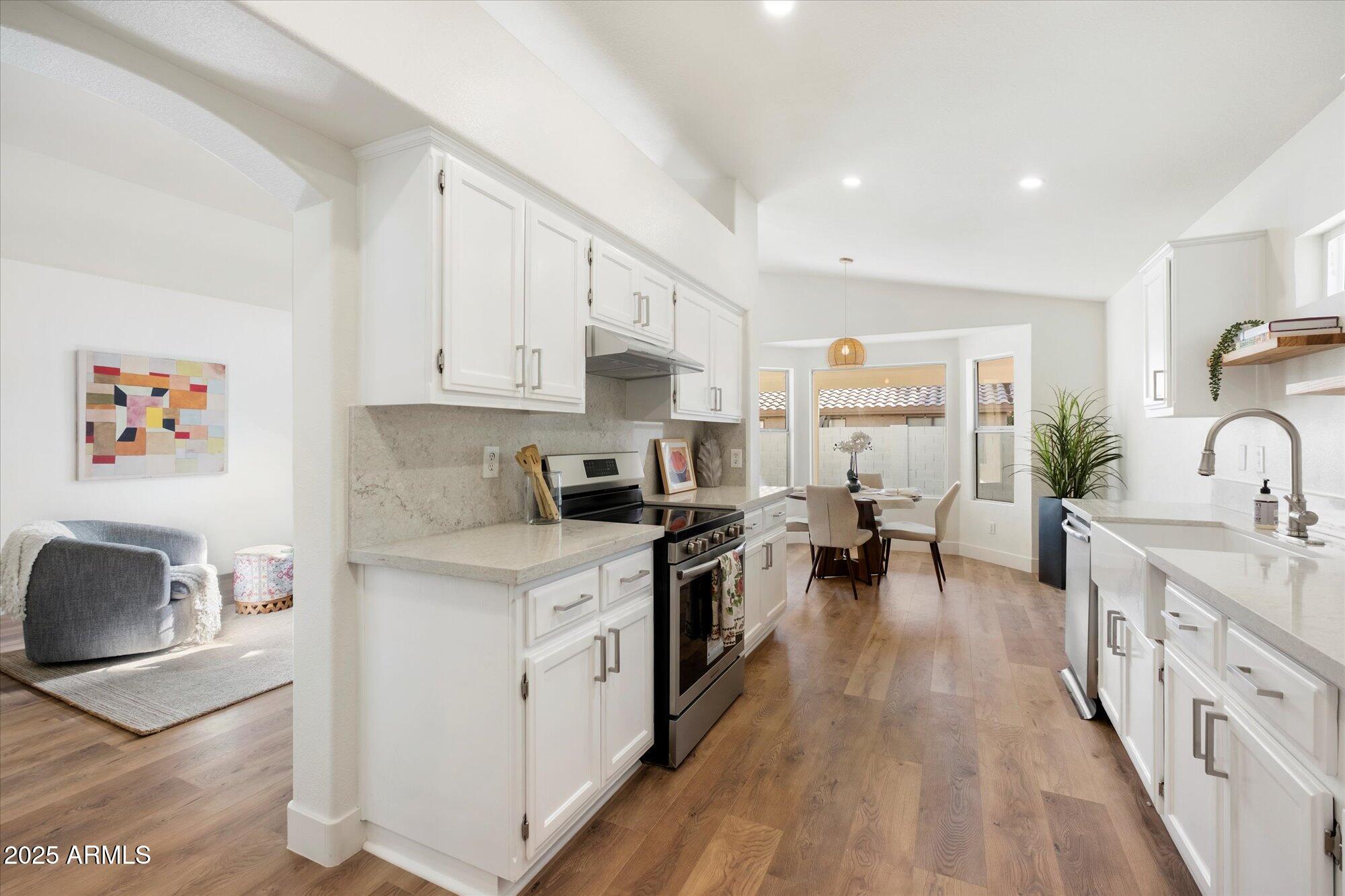 1909 East Anchor Drive Gilbert, AZ 85234 - Photo 5 of 21 Kitchen to dining
