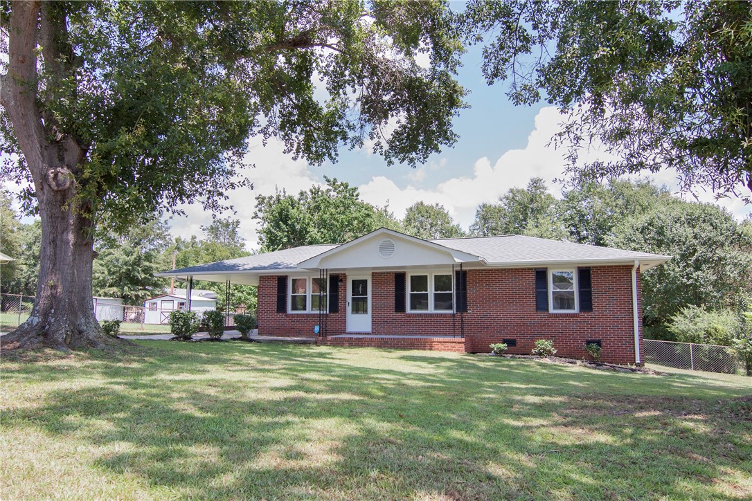 203 Range View Road Anderson, SC 29626 - Photo 2 of 17