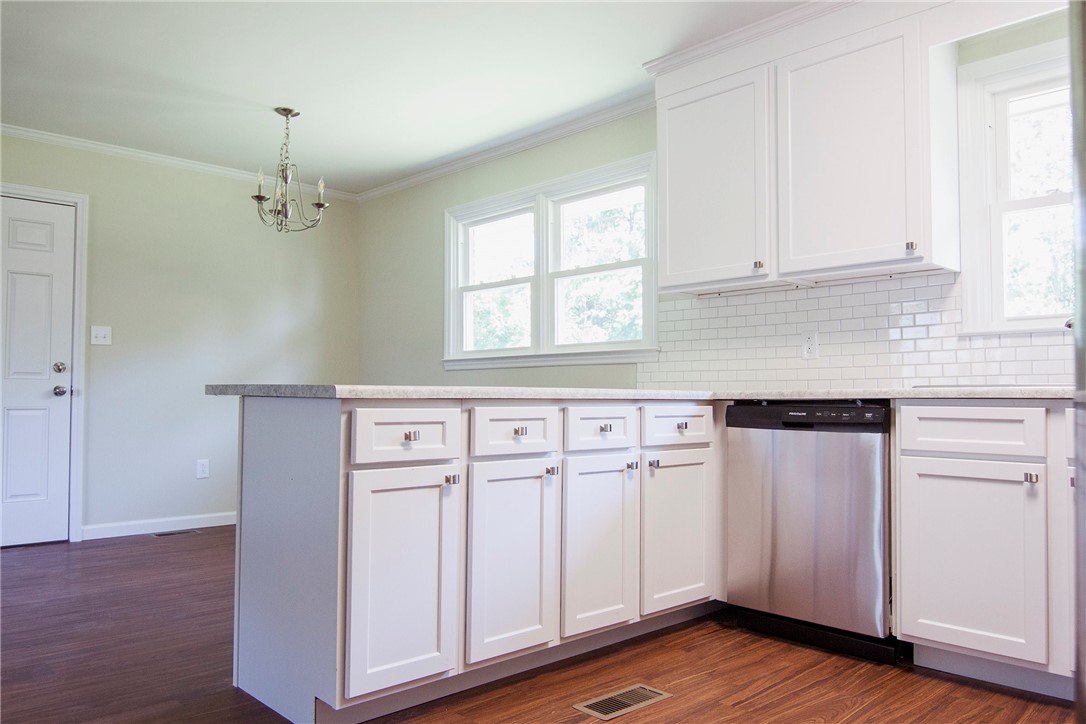 203 Range View Road Anderson, SC 29626 - Photo 4 of 17