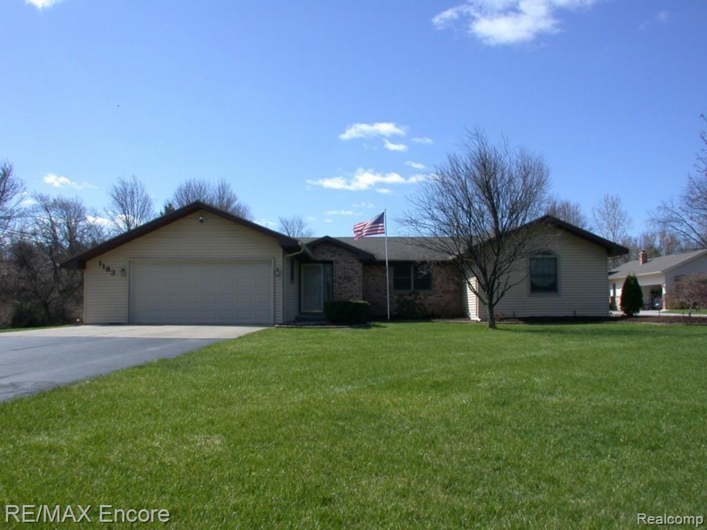 1183 Ruby Avenue Rochester, MI 48309 - Photo 21 of 42 Front