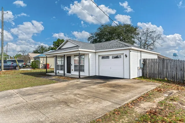 $230,000 | 114 Wild Horse Drive, Crestview, FL 32536