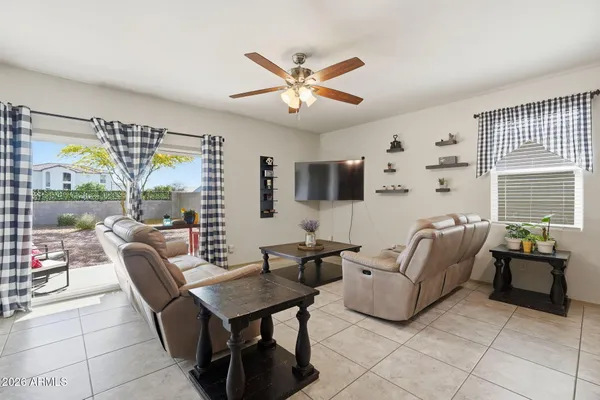 $375,000 | 3013 South 78th Drive, Phoenix, AZ 85043