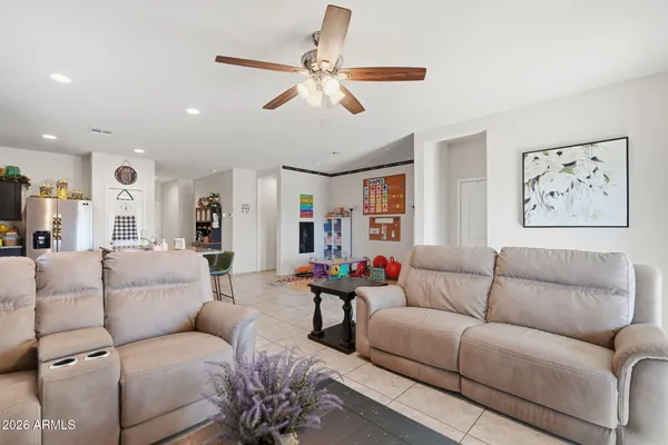$375,000 | 3013 South 78th Drive, Phoenix, AZ 85043