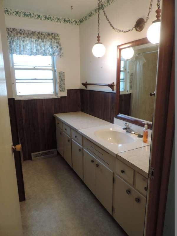 1191 Hampden Road Muskegon, MI 49441 - Photo 9 of 11 DSCN9028