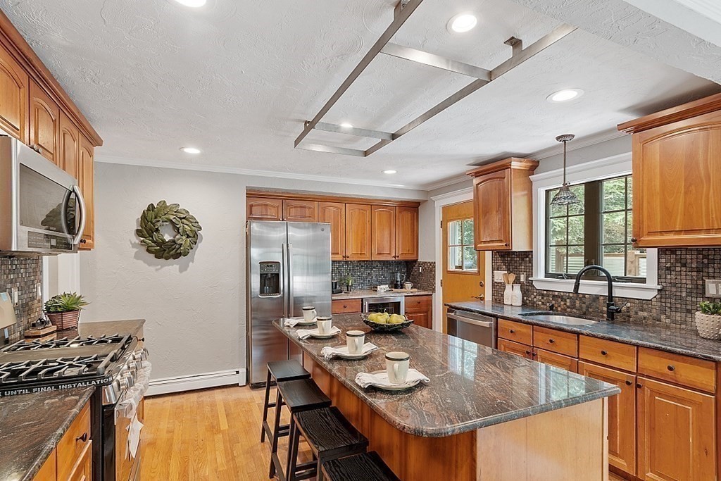8 Chesterford Road Winchester, MA 01890 - Photo 8 of 42 Gallery Image 8