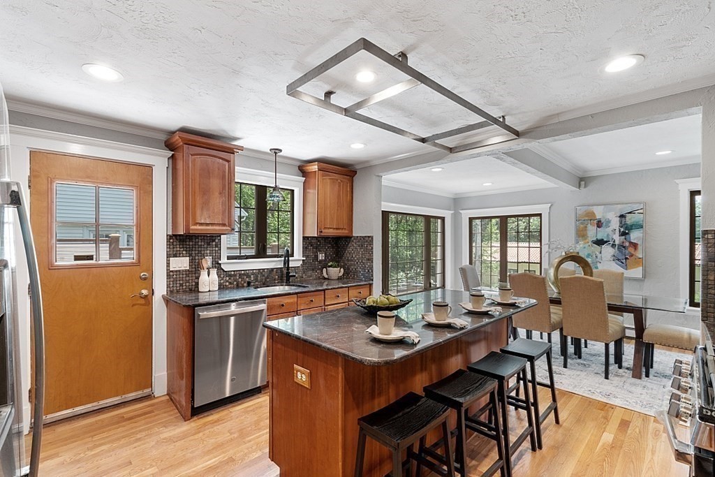 8 Chesterford Road Winchester, MA 01890 - Photo 9 of 42 Gallery Image 9