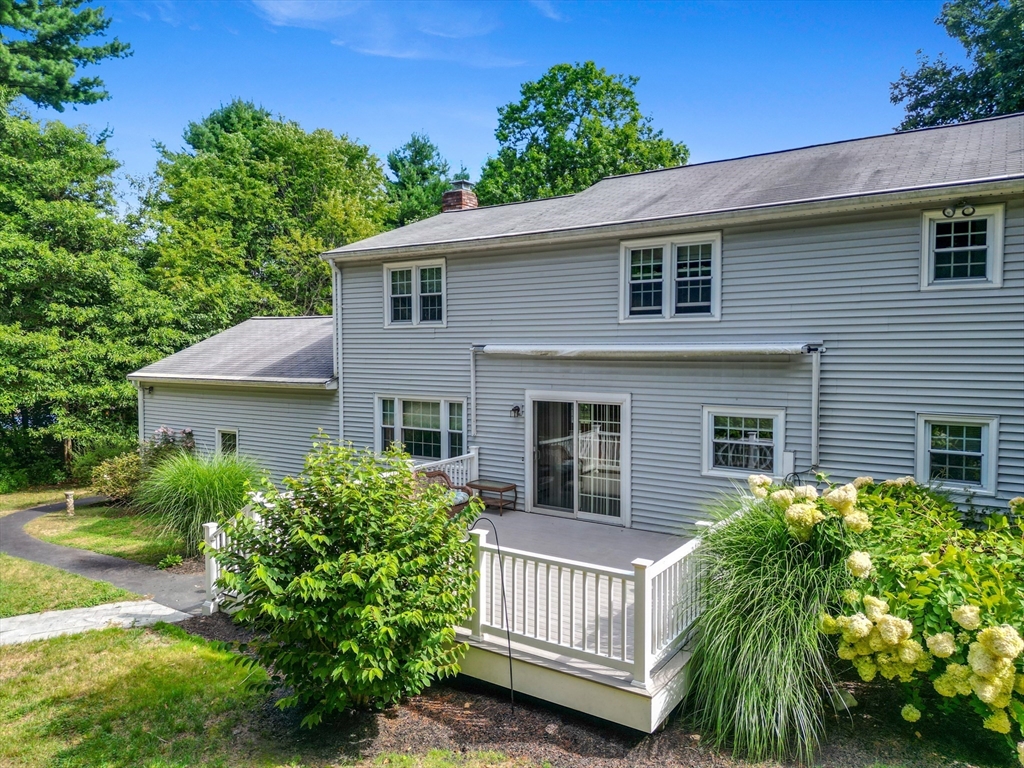 29 Old Powder House Road Lakeville, MA 02347 - Photo 7 of 30 Gallery Image 7