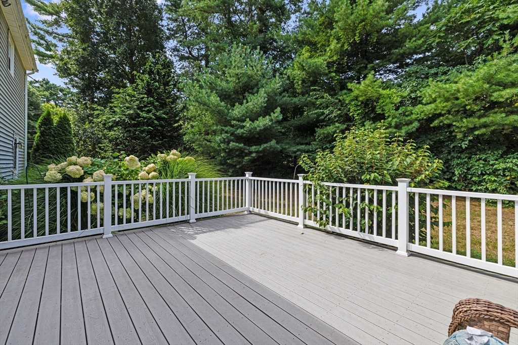29 Old Powder House Road Lakeville, MA 02347 - Photo 8 of 30 Gallery Image 8