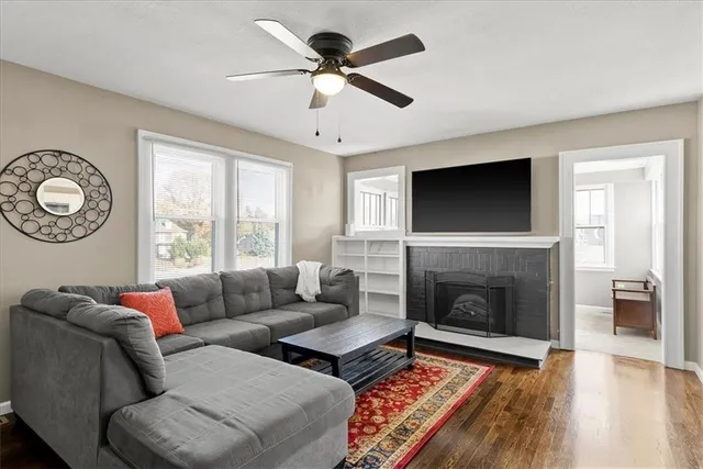 $214,950 | 10617 East 18 Street South, Independence, MO 64052