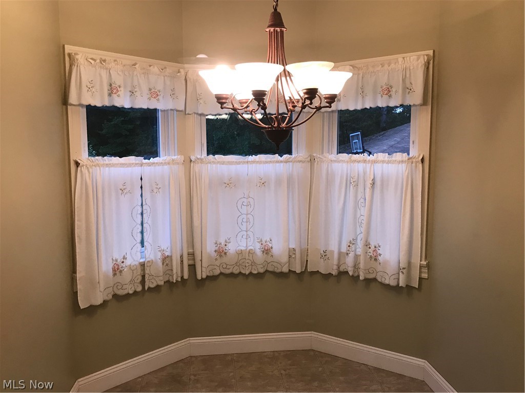 108 Idaho Road Austintown, OH 44515 - Photo 7 of 28