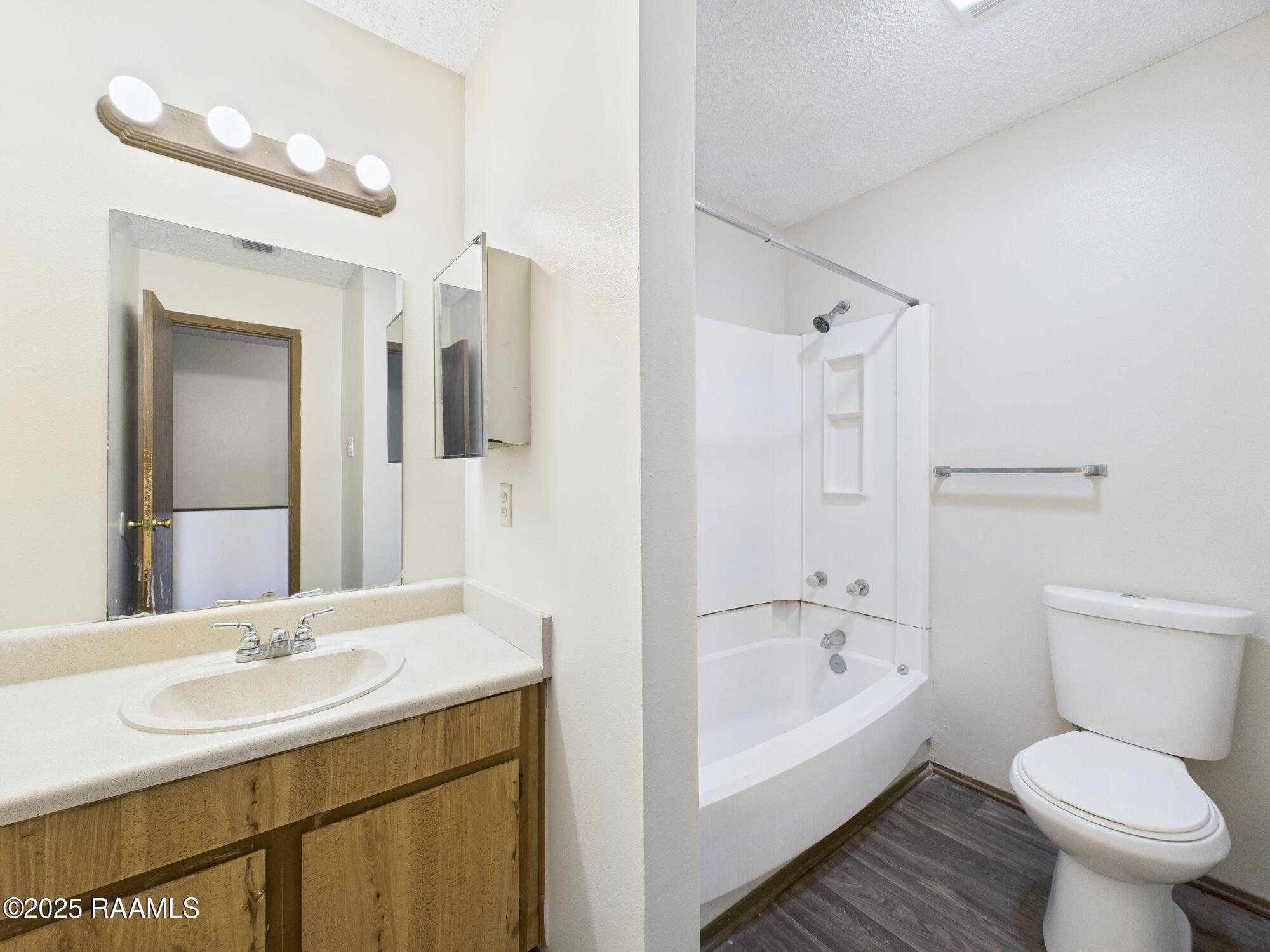 201 High Meadows Boulevard, Unit 220 Lafayette, LA 70507 - Photo 12 of 17 CAM02400G0-PR0209-STILL010