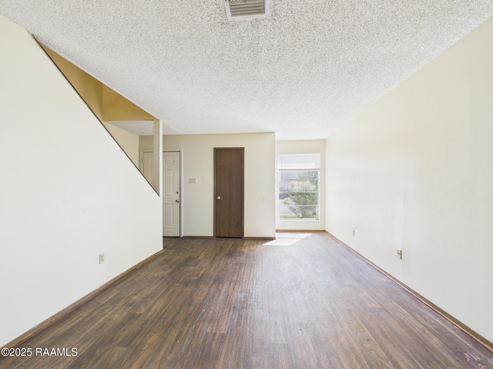 201 High Meadows Boulevard, Unit 220 Lafayette, LA 70507 - Photo 3 of 17 CAM02400G0-PR0209-STILL004