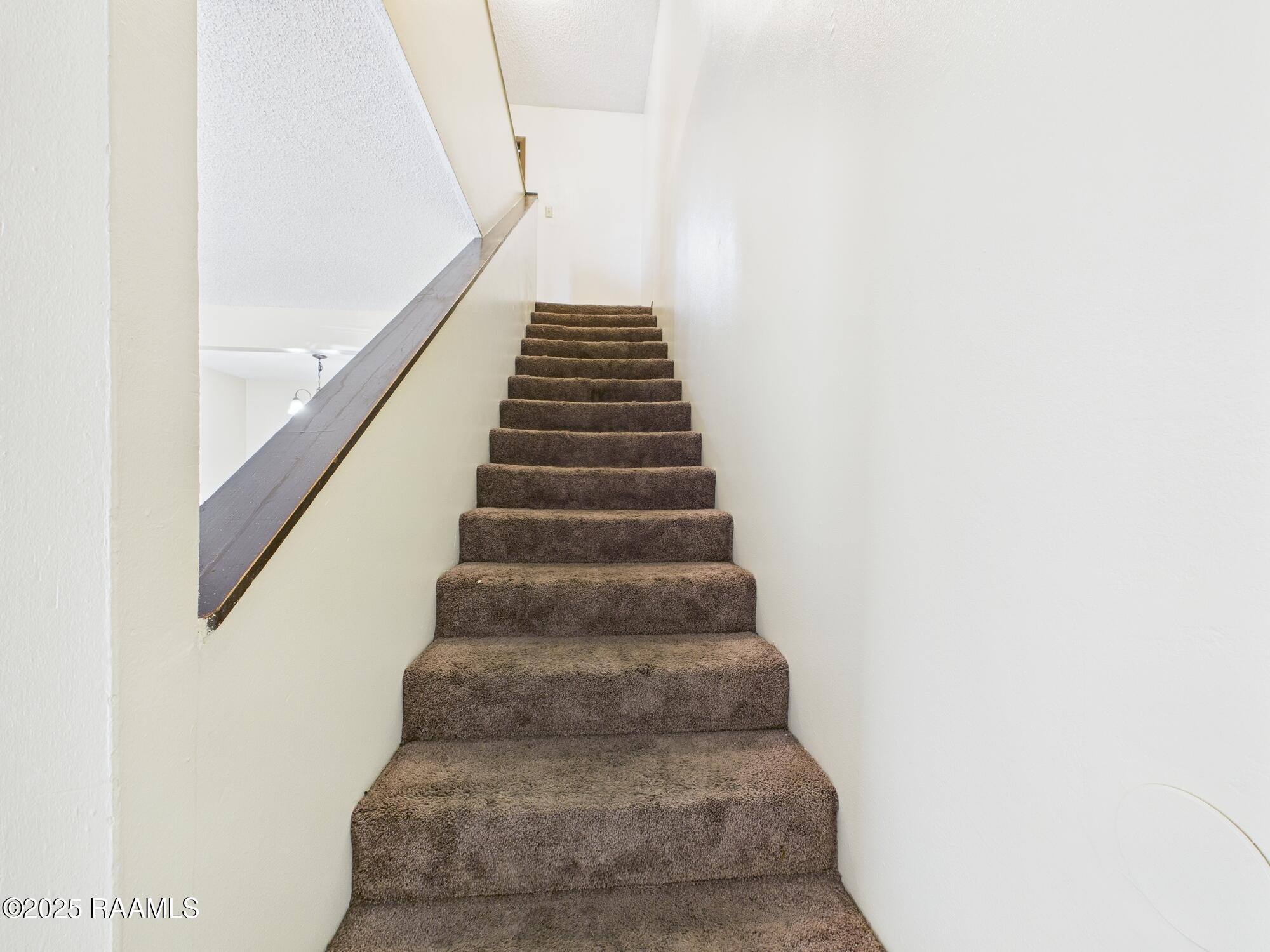 201 High Meadows Boulevard, Unit 220 Lafayette, LA 70507 - Photo 6 of 17 CAM02400G0-PR0209-STILL002