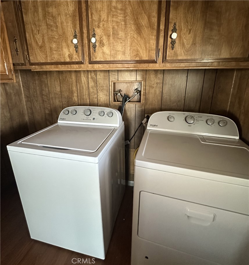 950 California Street, Unit 60 Calimesa, CA 92320 - Photo 17 of 26 a utility room with dryer and washer