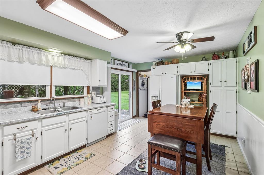2920 Mercer Road New Castle, PA 16105 - Photo 7 of 32