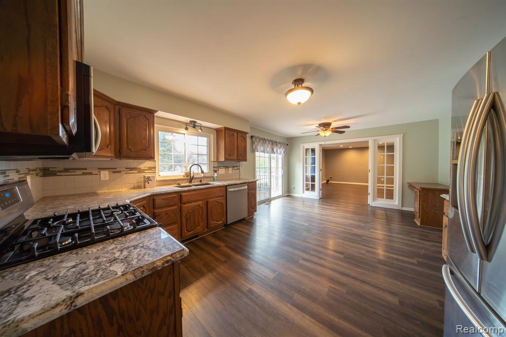 5665 Sutton Road Imlay City, MI 48444 - Photo 5 of 15