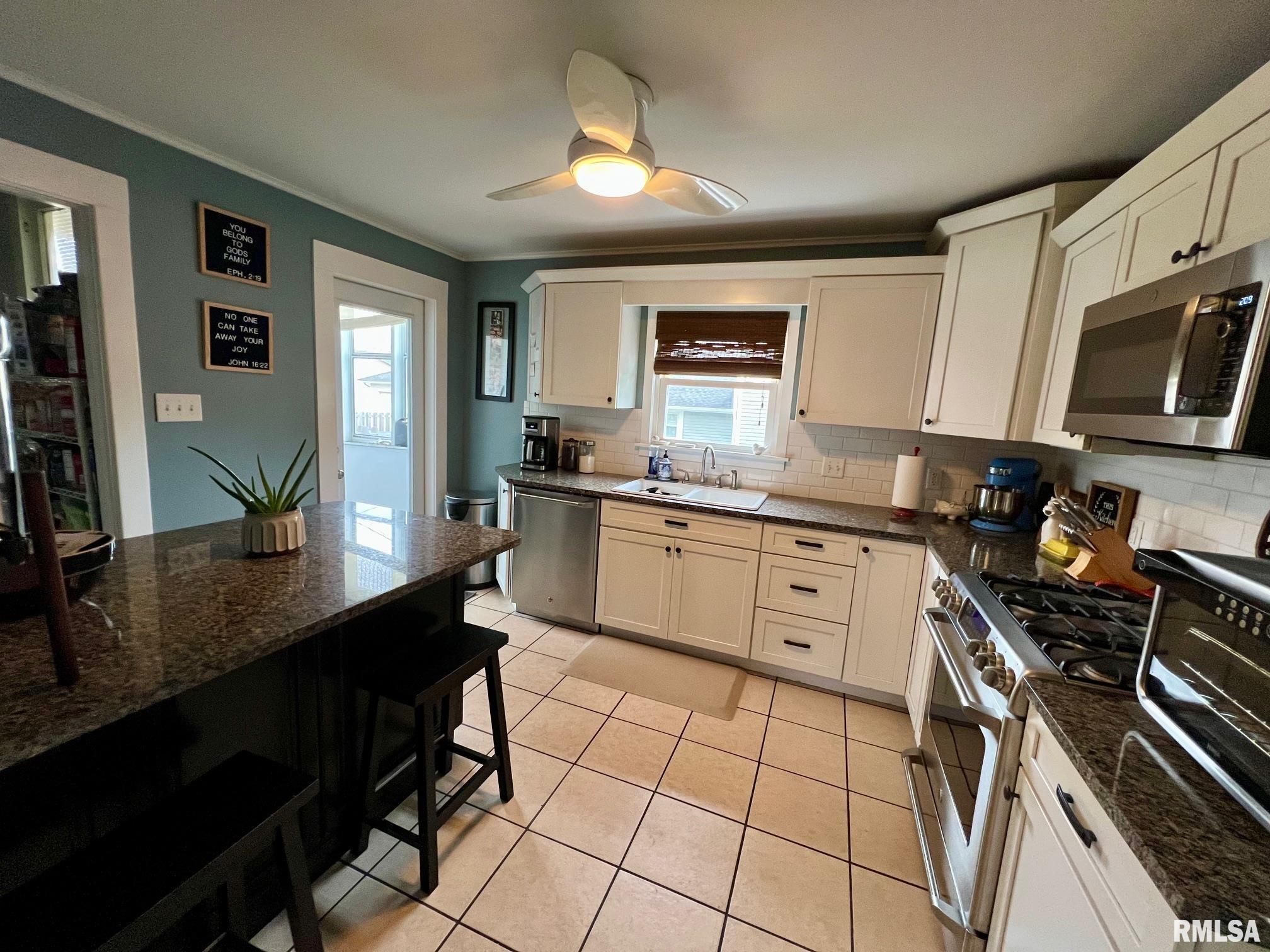 101 East Rutledge Street Petersburg, IL 62675 - Photo 11 of 31 Gallery Image 11