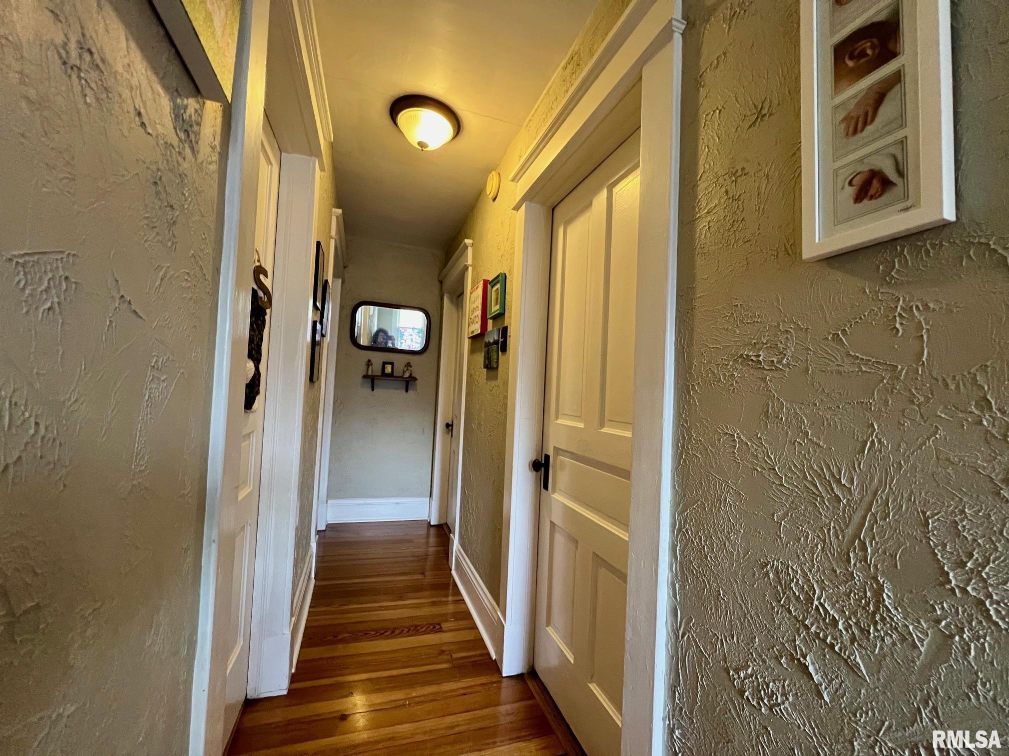 101 East Rutledge Street Petersburg, IL 62675 - Photo 17 of 31 Gallery Image 17