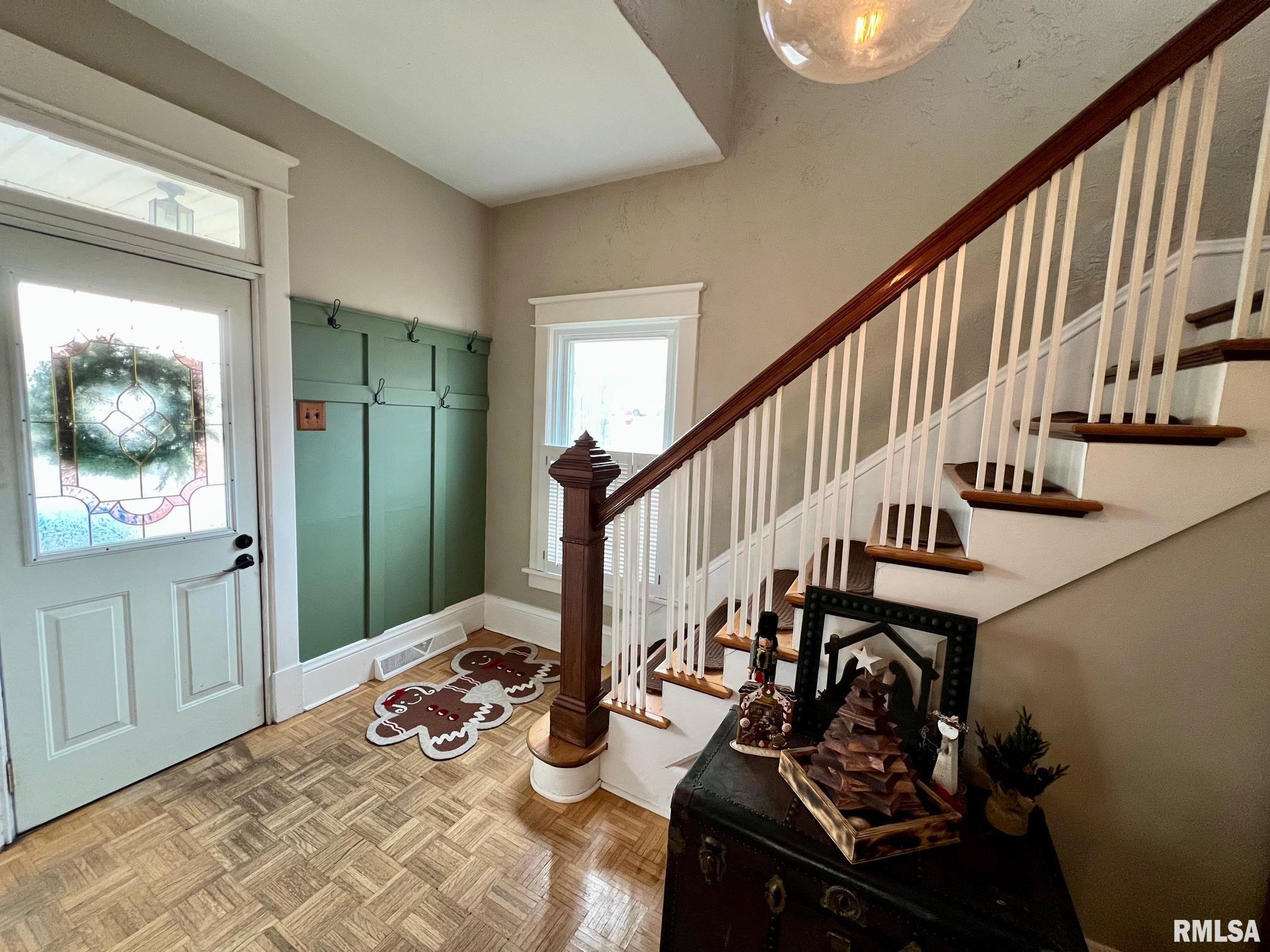 101 East Rutledge Street Petersburg, IL 62675 - Photo 5 of 31 Gallery Image 5