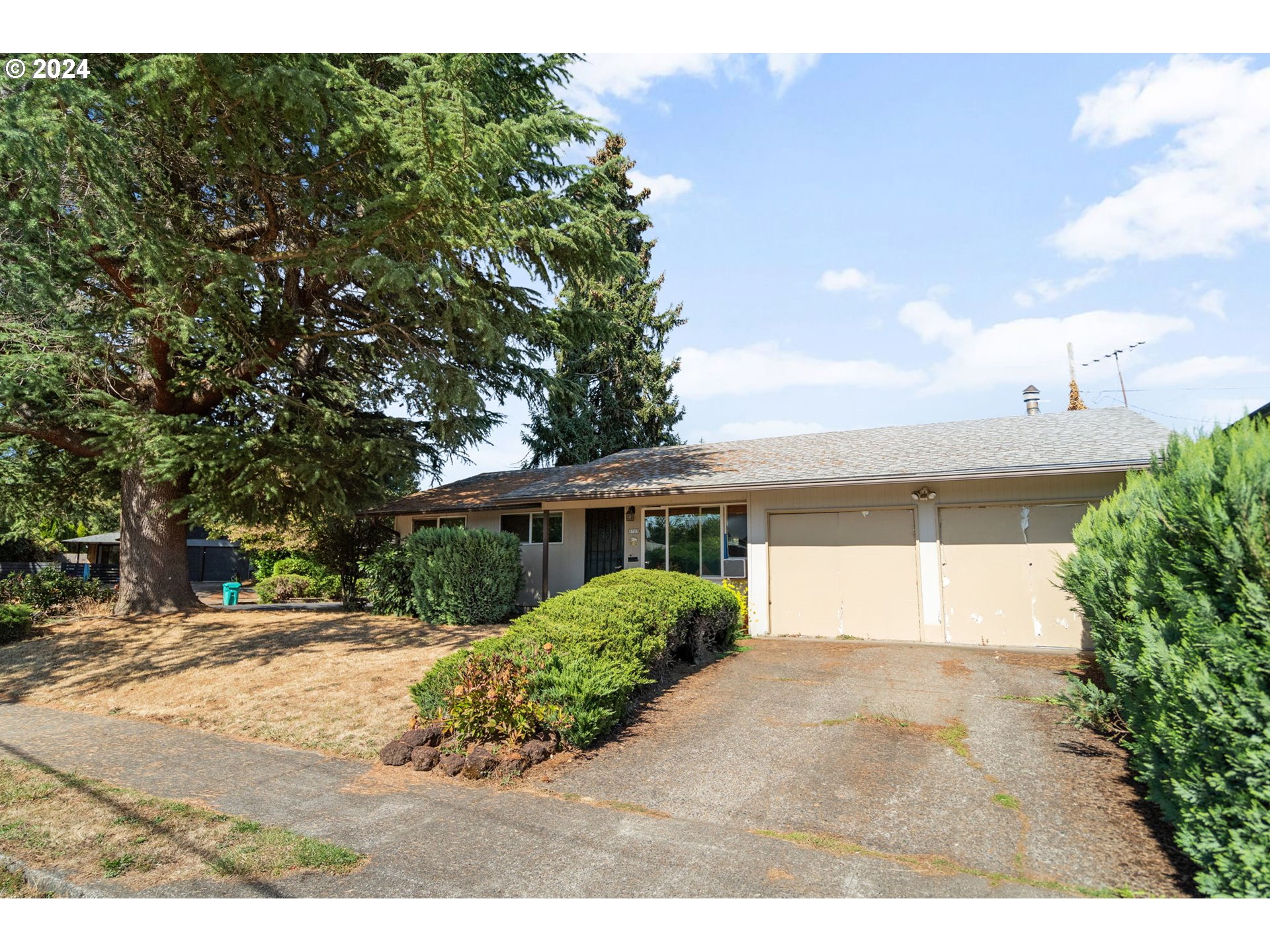 3705 North Alaska Street Portland, OR 97217 - Photo 2 of 9