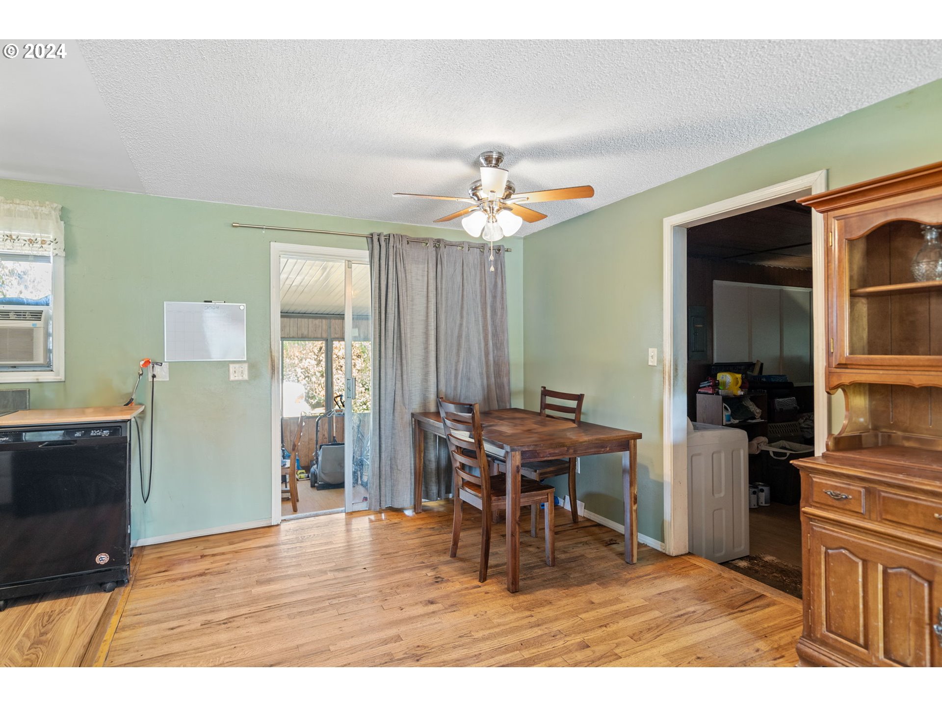 3705 North Alaska Street Portland, OR 97217 - Photo 4 of 9