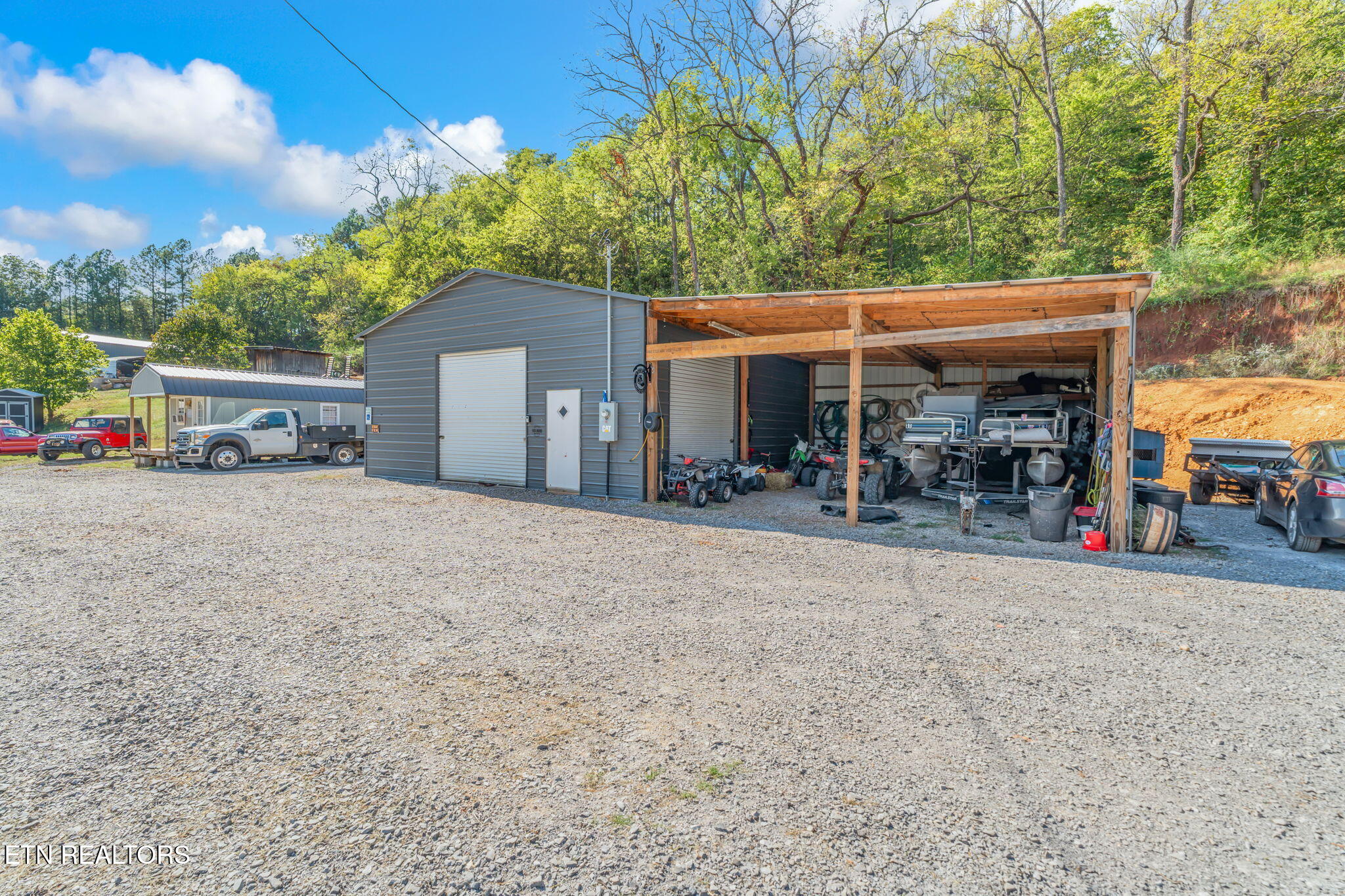 526 Lovin Farm Road Vonore, TN 37885 - Photo 4 of 55 47-web-or-mls-526 Lovin Farm Road-41