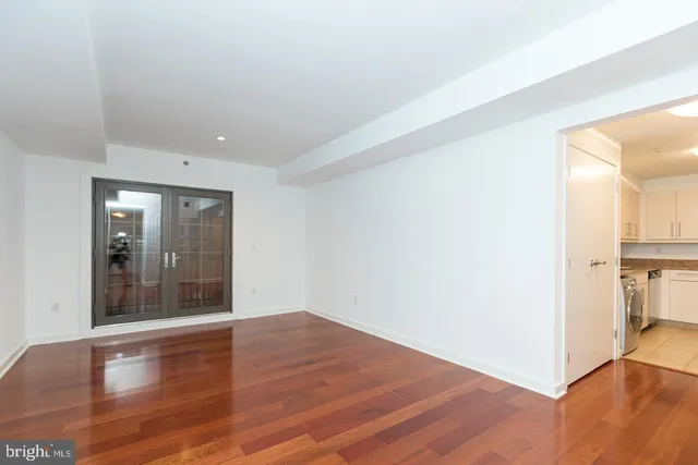 $2,450 | 219-29 South 18th Street, Unit 423, Philadelphia, PA 19103