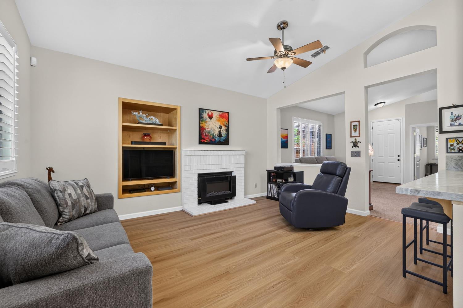 906 Rathbone Circle Folsom, CA 95630 - Photo 8 of 44