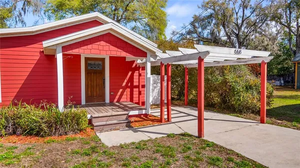 $300,000 | 558 West Minneola Avenue, Clermont, FL 34711