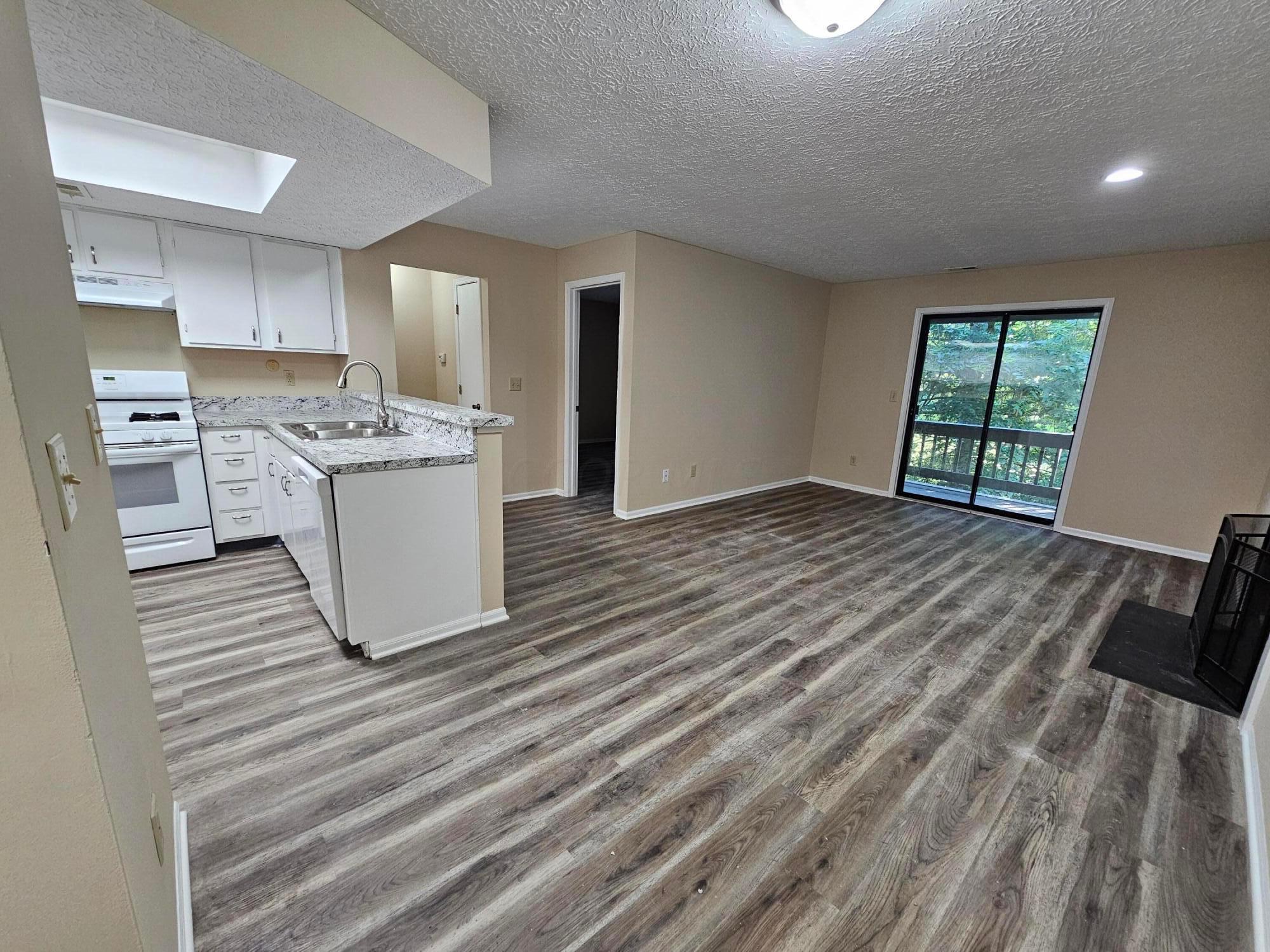 5334 Darlington Road, Unit E Columbus, OH 43220 - Photo 5 of 22 20240814_110746