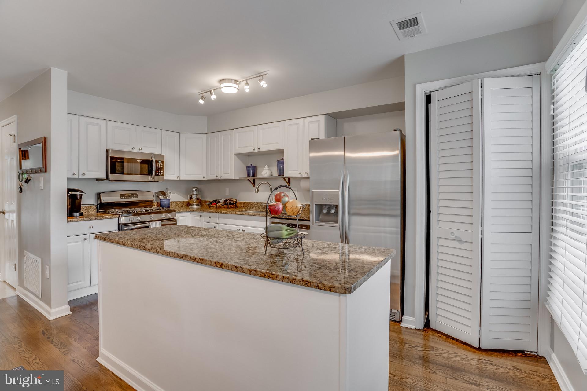 436 West Glebe Road Alexandria, VA 22305 - Photo 11 of 35