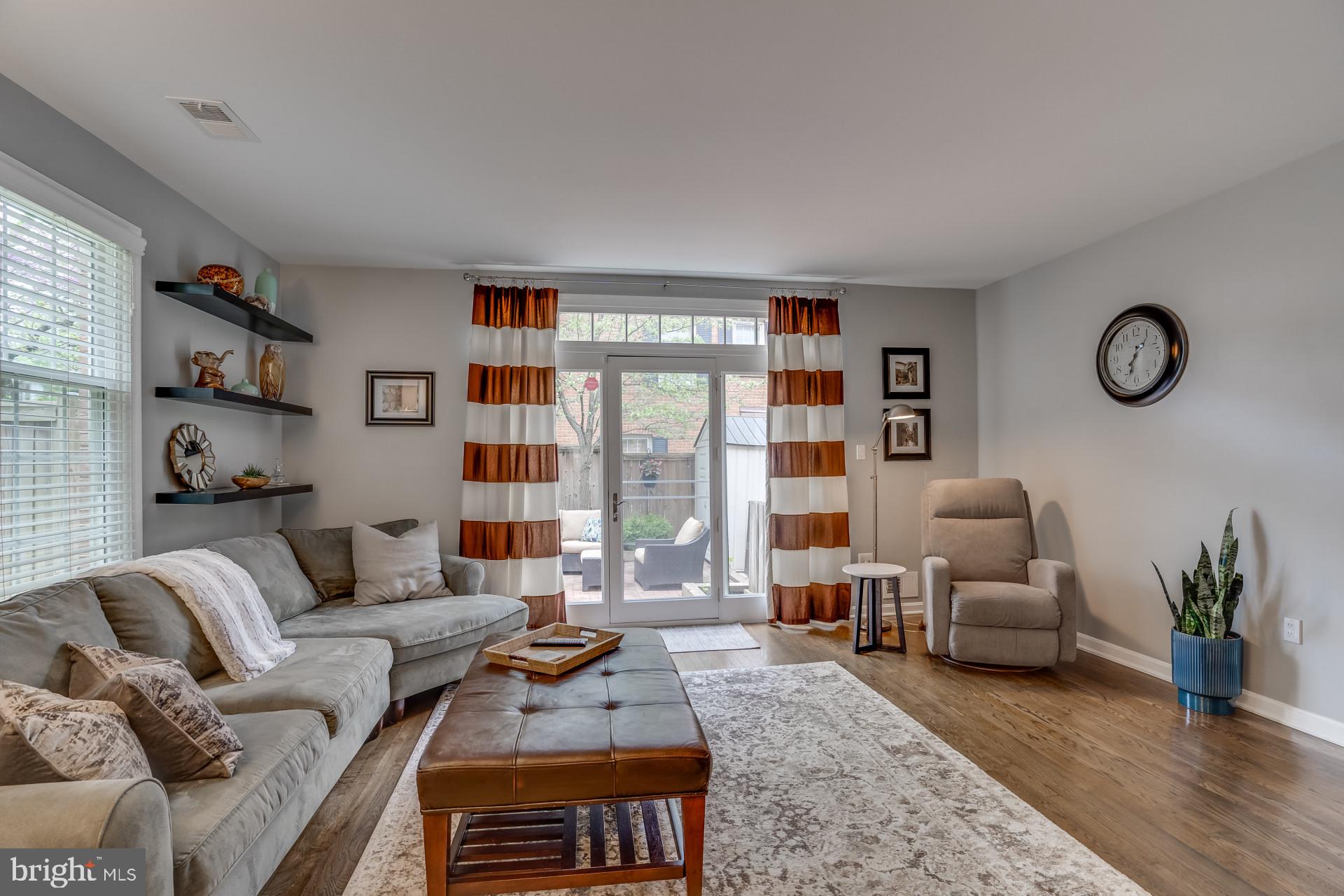 436 West Glebe Road Alexandria, VA 22305 - Photo 3 of 35
