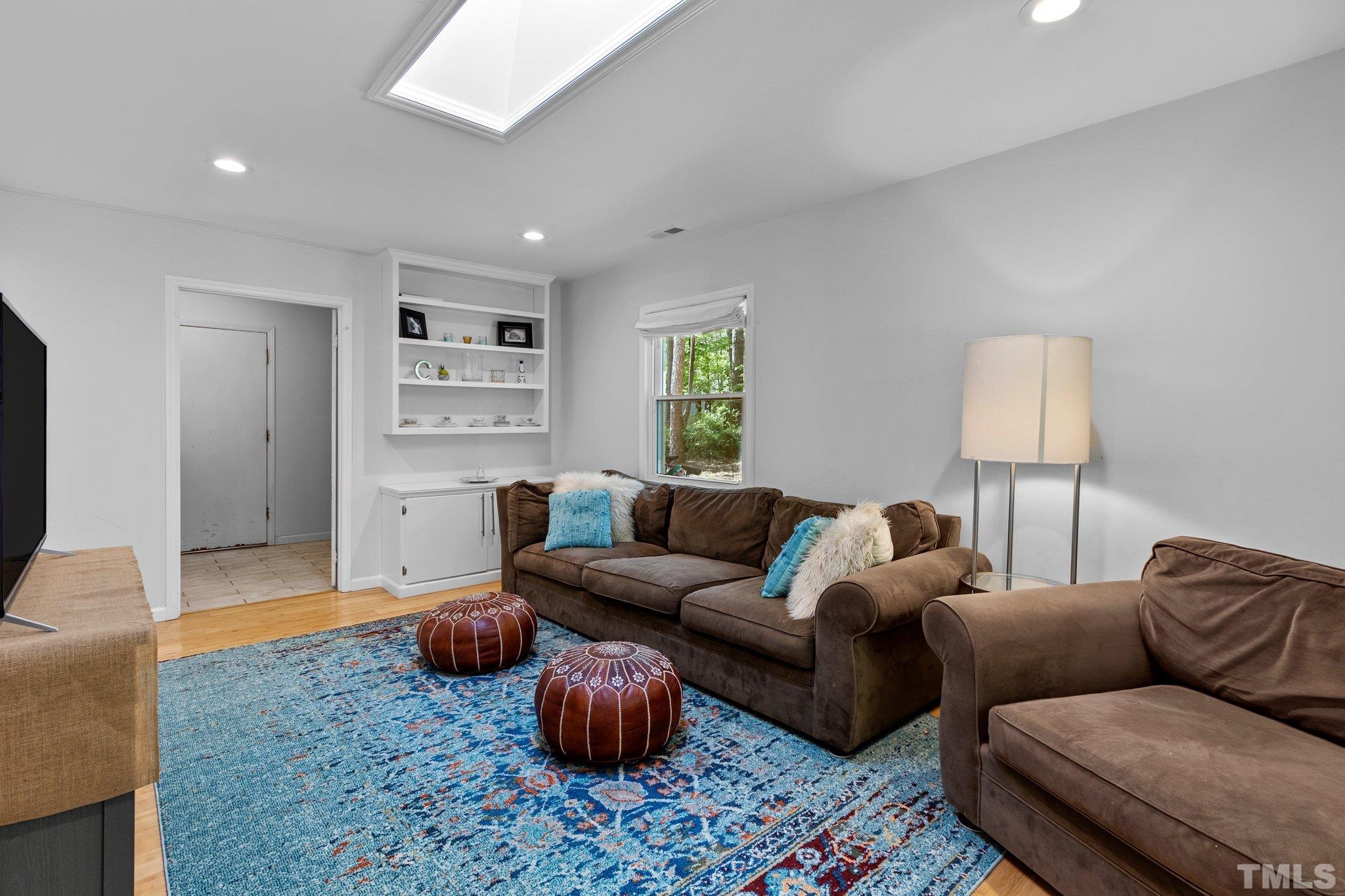 740 Tinkerbell Road Chapel Hill, NC 27517 - Photo 10 of 34 Gallery Image 10