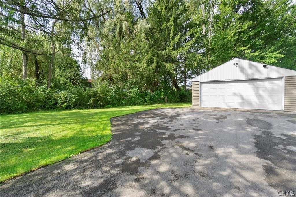 8835 Bridgeport Kirkville Road Kirkville, NY 13082 - Photo 3 of 28