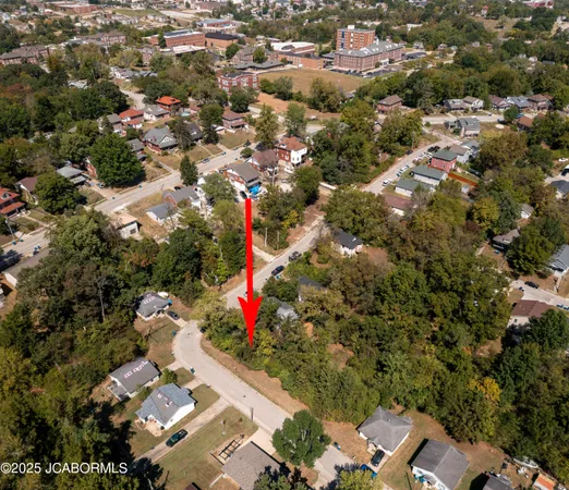 $7,500 | 927 Harding Street, Jefferson City, MO 65101