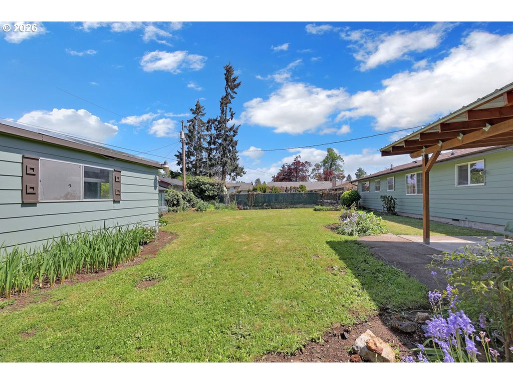 1570 Hayden Bridge Road Springfield, OR 97477 - Photo 42 of 44