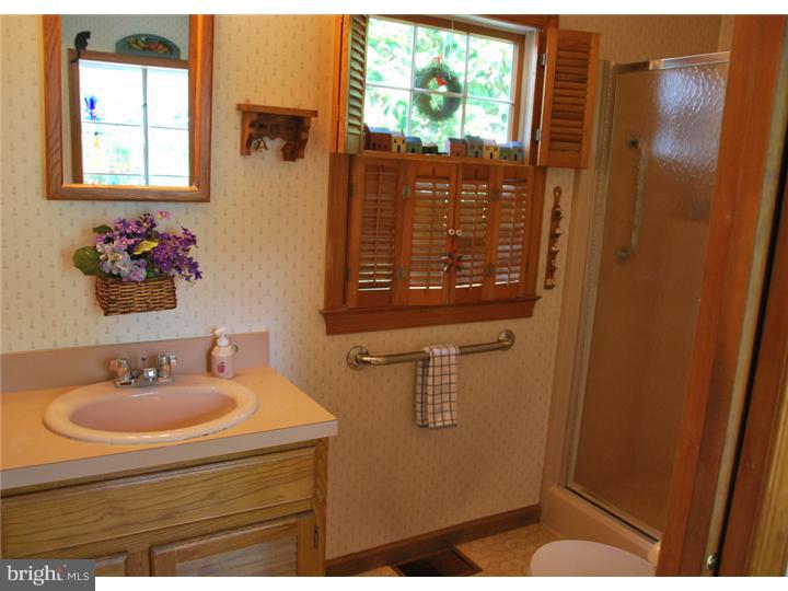 1401 Steel Road Havertown, PA 19083 - Photo 11 of 17 Bathroom