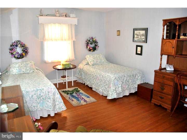 1401 Steel Road Havertown, PA 19083 - Photo 13 of 17 Bedroom - Main