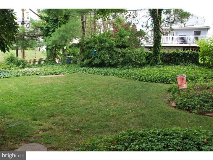 1401 Steel Road Havertown, PA 19083 - Photo 5 of 17 Exterior Back