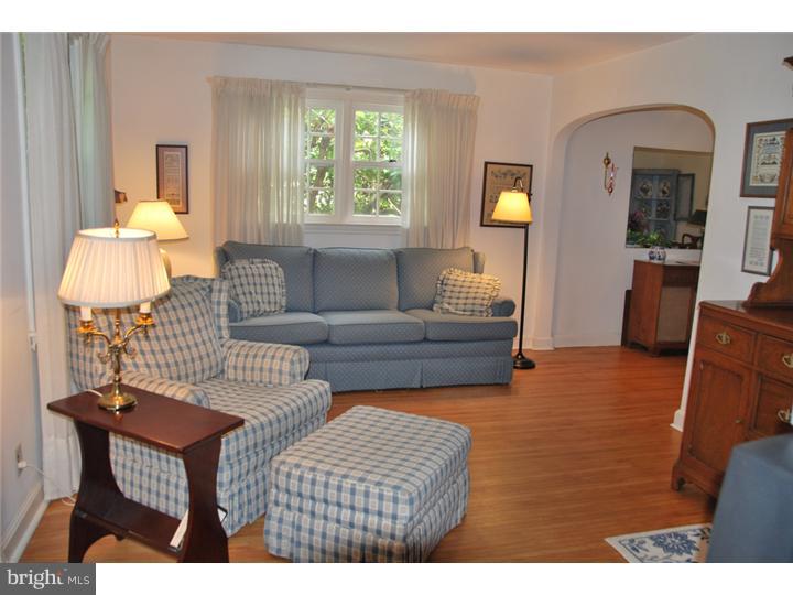1401 Steel Road Havertown, PA 19083 - Photo 6 of 17 Living Room