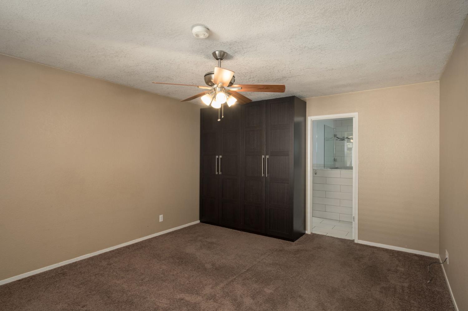 3237 Renn Avenue Clovis, CA 93611 - Photo 22 of 39 Gallery Image 22