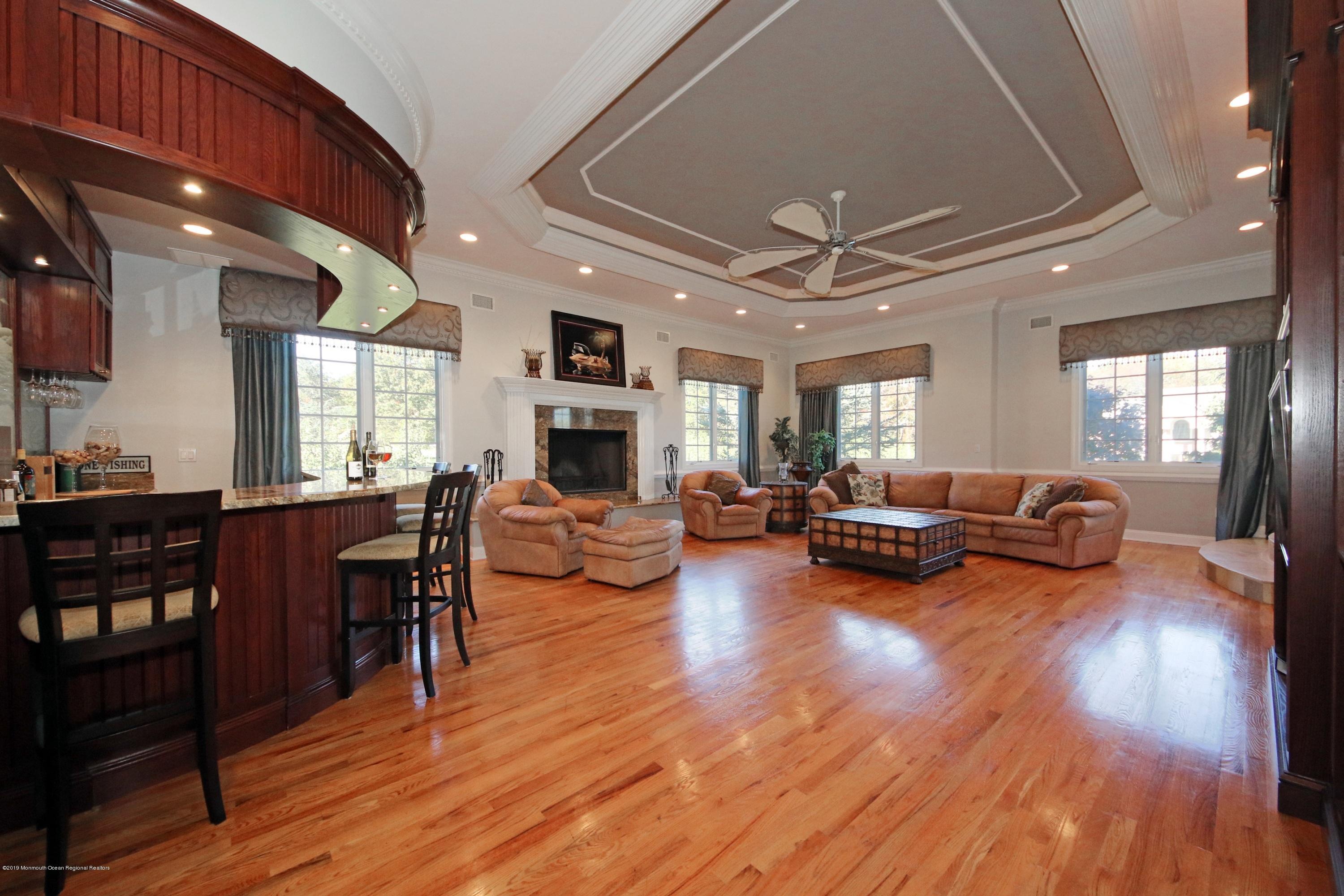 109 Stone Hill Road Colts Neck, NJ 07722 - Photo 22 of 58 Great Room