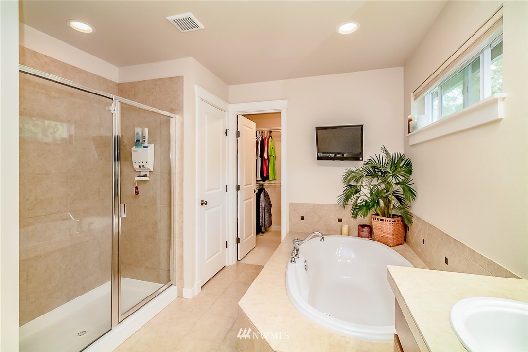 3815 167th Place Southeast Bothell, WA 98012 - Photo 15 of 25 Gallery Image 15